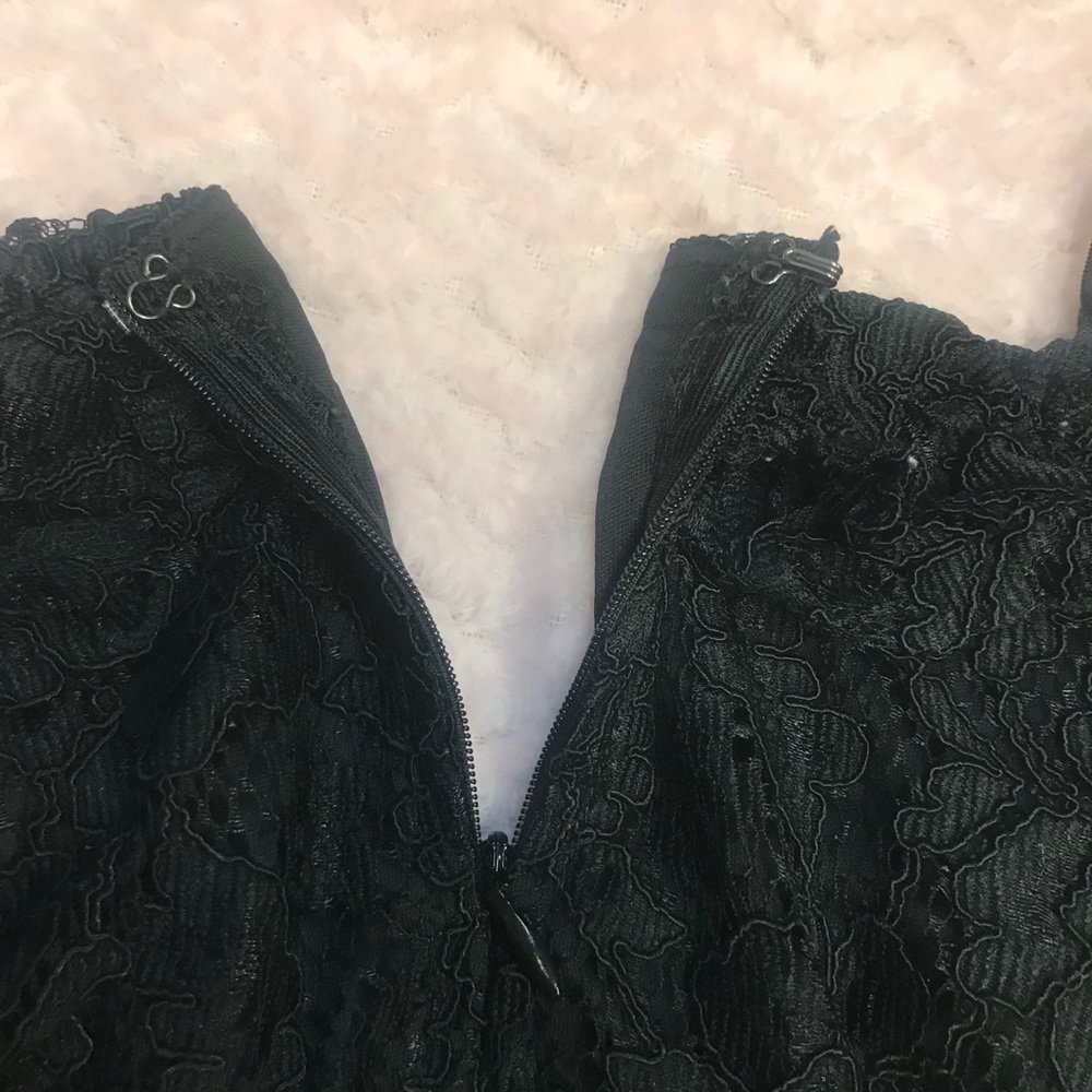 Sexy Ruffle Dress - Picture 9 of 9